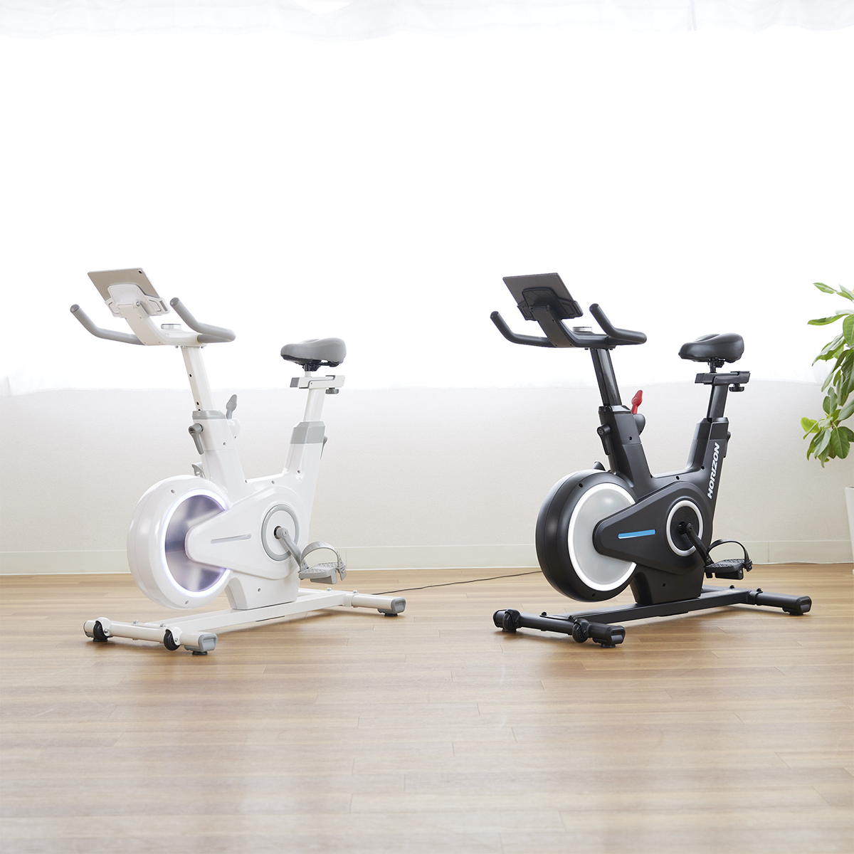 インドアサイクル BikeFul 【白】 | ジョンソンヘルステックジャパン