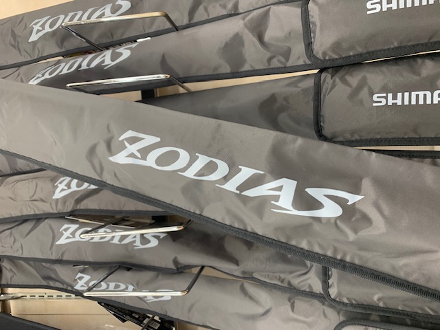 シマノ ゾディアス 164Lとメジャークラフト コルキッシュ 622UL 2本