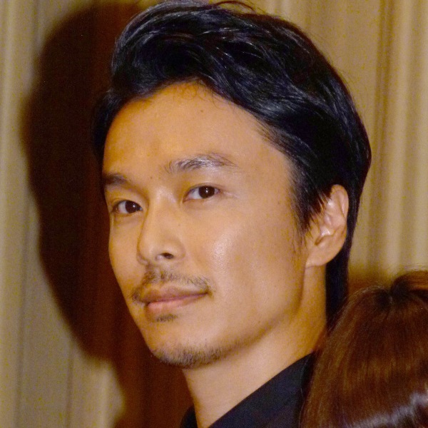 長谷川博己「眠狂四郎」シリーズ化期待の裏で…鈴木京香との“Xデー”が