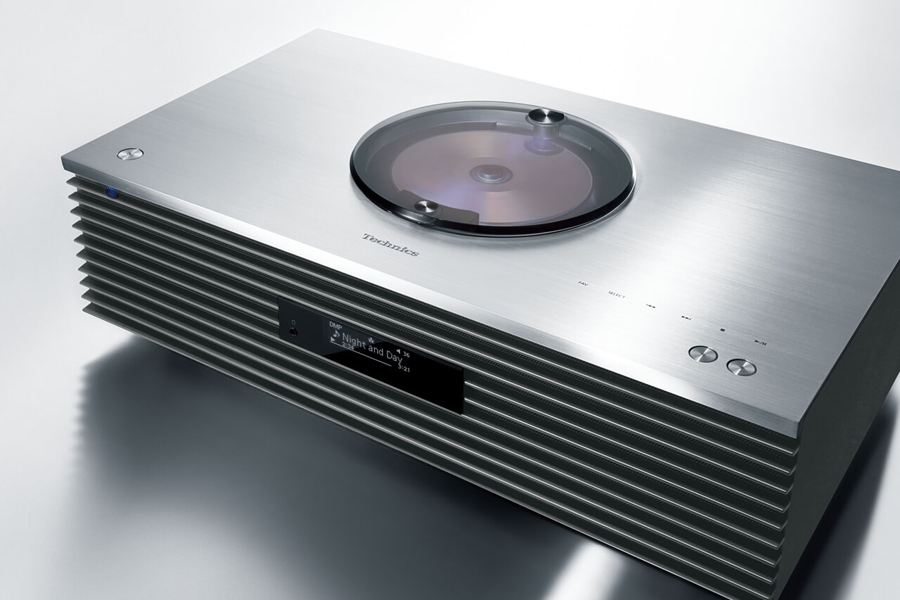 高音質にオーディオ評論家も驚愕。テクニクスの多機能コンポ“OTTAVA ƒ