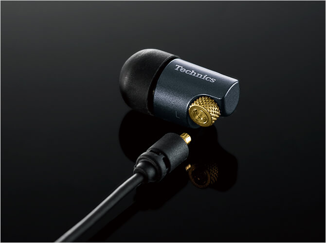 テクニクス最上位イヤホン「EAH-TZ700」の実力を引き出す！ DAPや