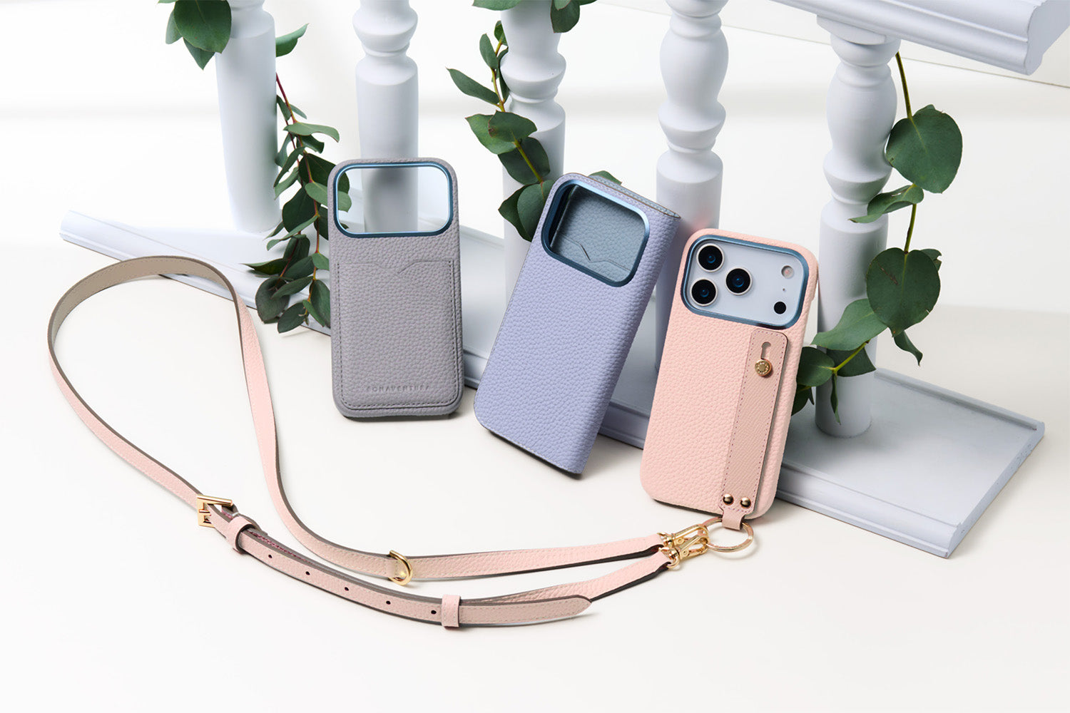 High-quality leather smartphone (iPhone 14 Pro Max) case