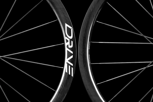 Drive 40Dディスクブレーキカーボンスポークホイールセット セラミック