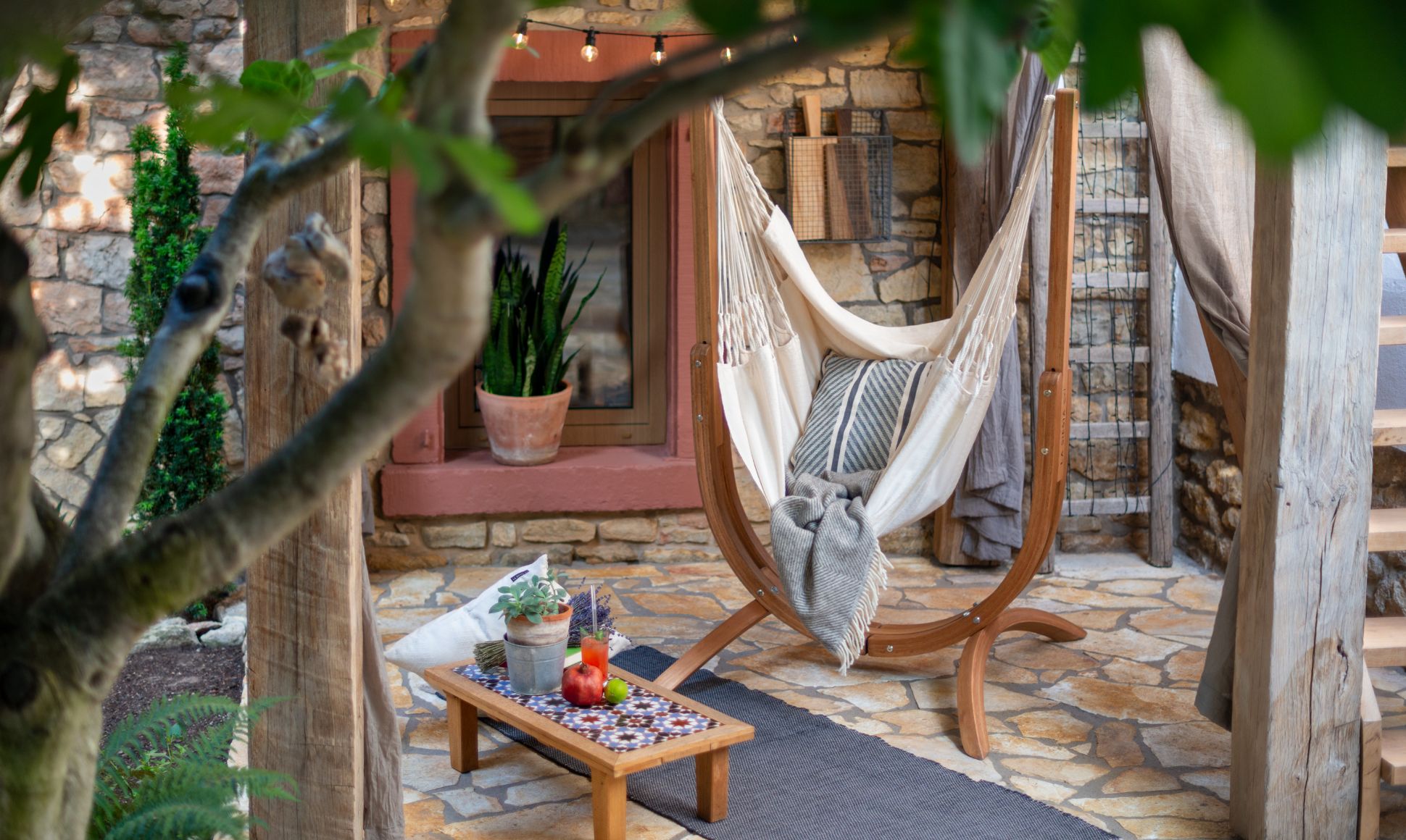 ハンモックチェアとスタンドのセット Udine －ウディネー 2024年夏