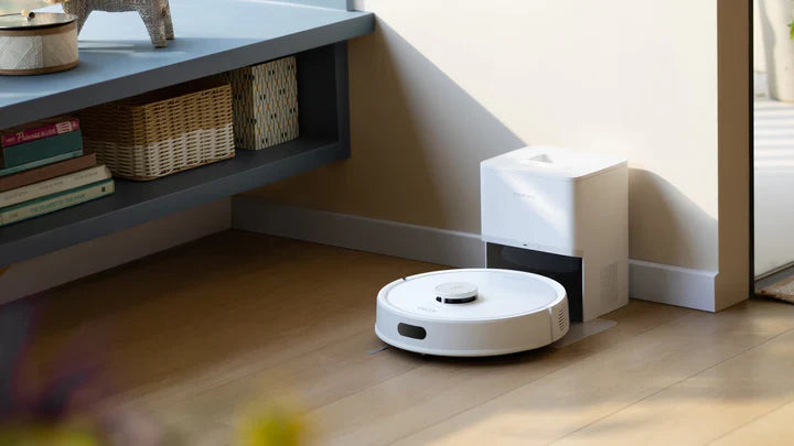 Roborock史上最小ボディのロボット掃除機「Q7B+」に、 室内を明るく