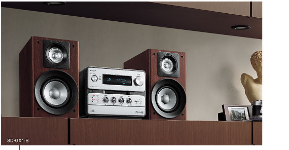 CD・MD・カセット・チューナーをコンパクトにまとめたオールインワン設計。