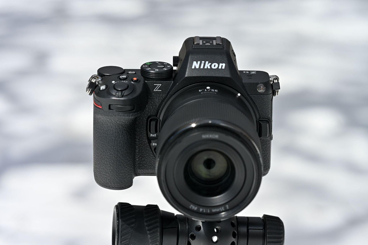 ニコン「Z5II」は”入門機”じゃない。最新技術を詰め込んだ、Zの新