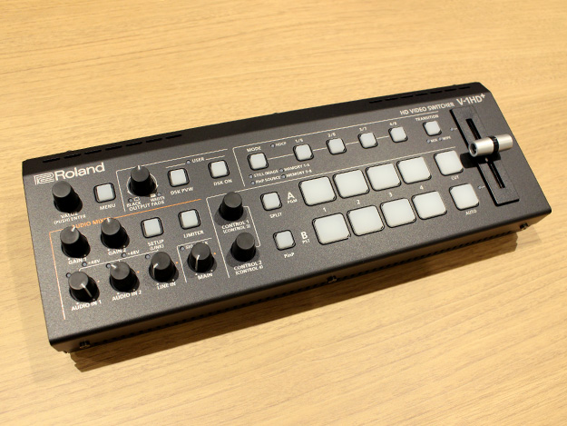 ローランド、操作性や音質を強化した小型ビデオ・スイッチャー「V-1HD+