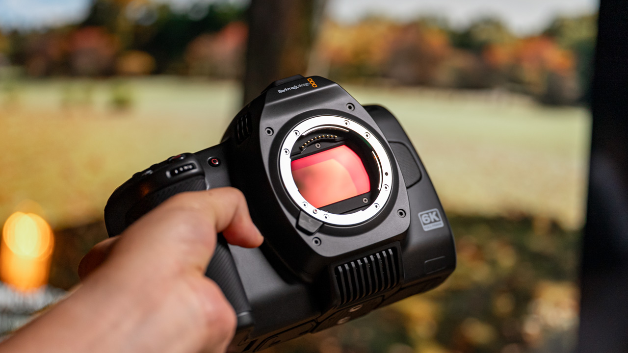 ブラックマジックデザイン初のフルサイズカメラ「Blackmagic Cinema