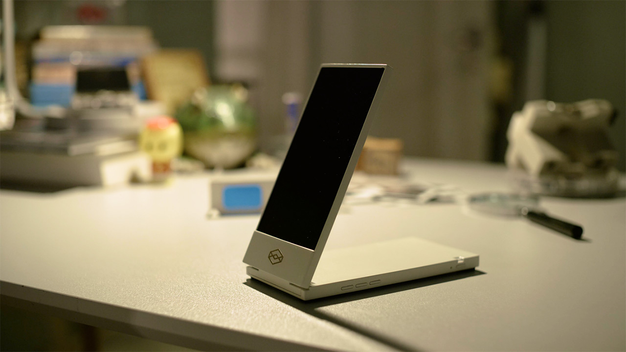 Looking Glass、初のポータブル・ホログラフィック・ディスプレイ