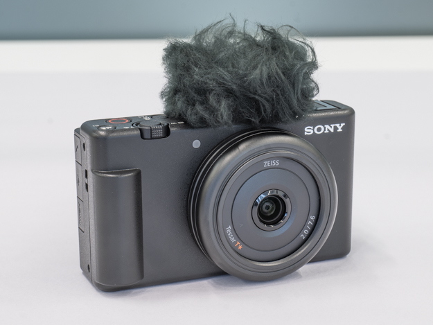 ソニー、「ZV-1F」発売。VLOGCAMに簡単撮影を実現した高コスト
