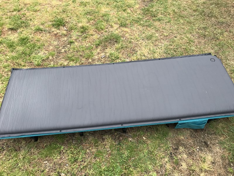 MoonLenceコット】キャンプ場で快眠するための低価格アウトドアベッド