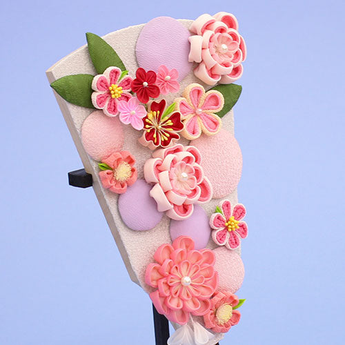 お花の羽子板 9号 羽子板 花づくし (ピンク) MDF台付 – 寿鳳人形の東芸