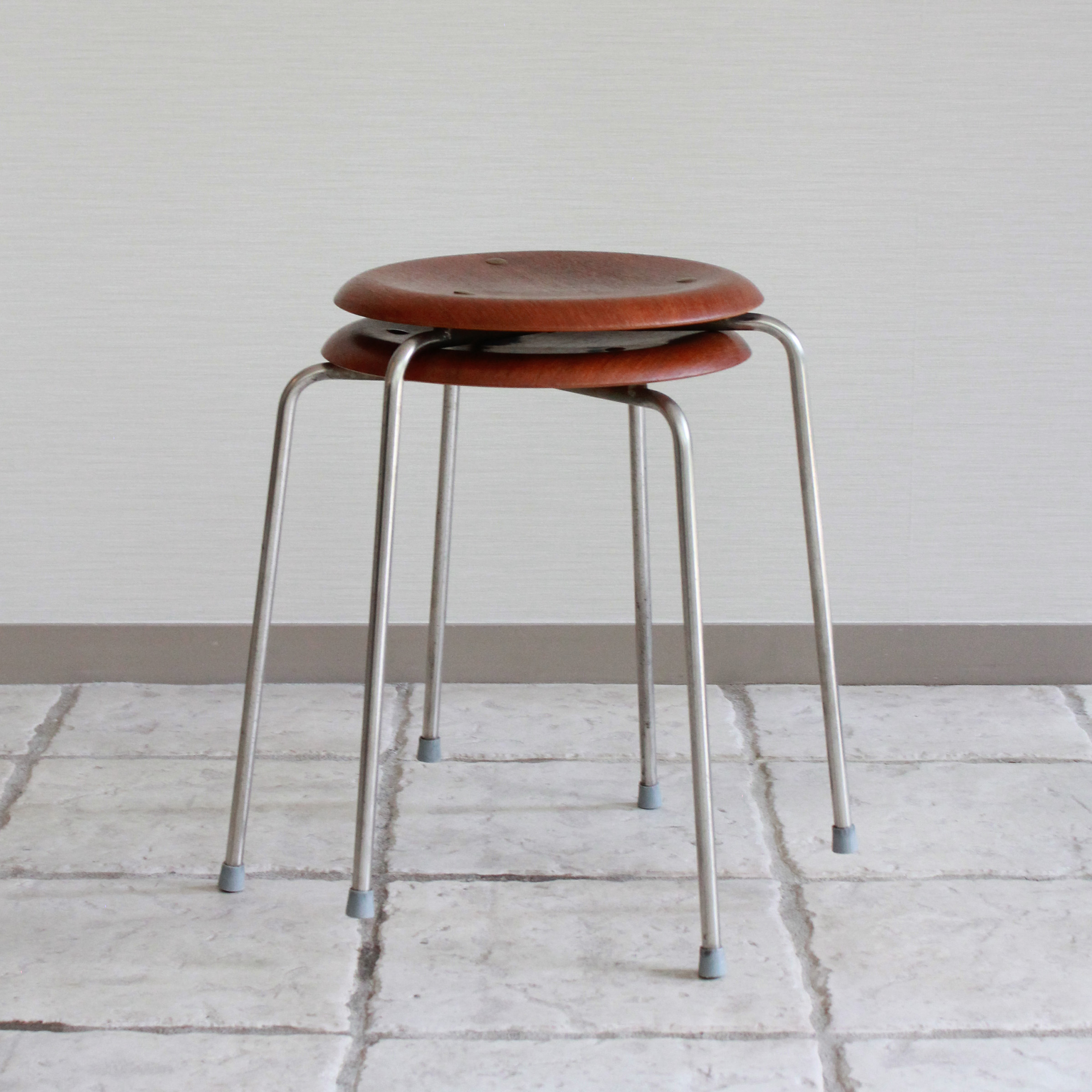 スツール model 3170 | KAMADA