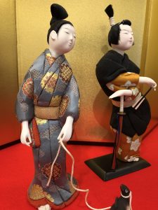 プレスリリース 国宝「彦根屏風」を模して造られた木目込み人形 15体を