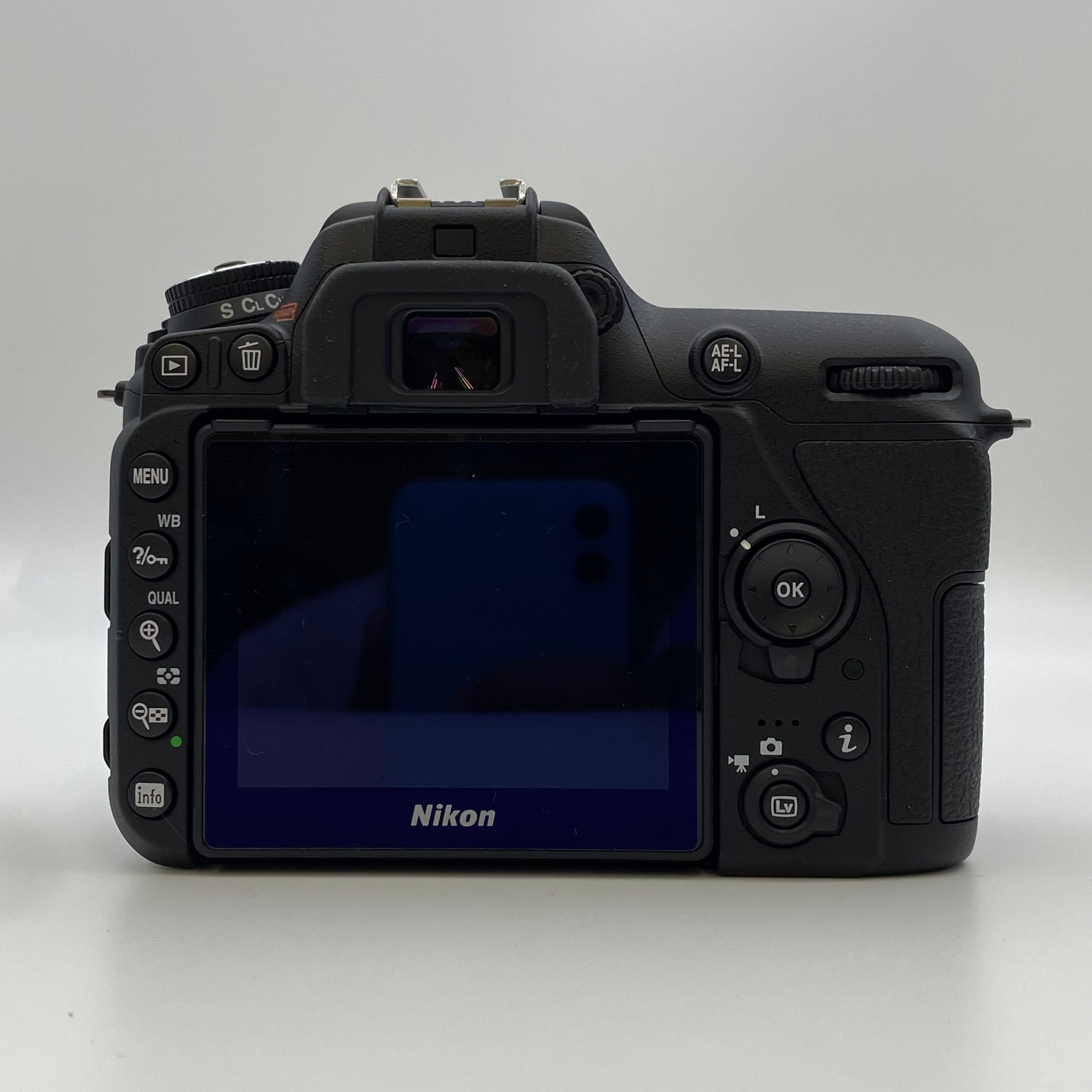 送料無料】Nikon (ニコン) D7500 18-140 VR Kit 一眼レフカメラ レンズ