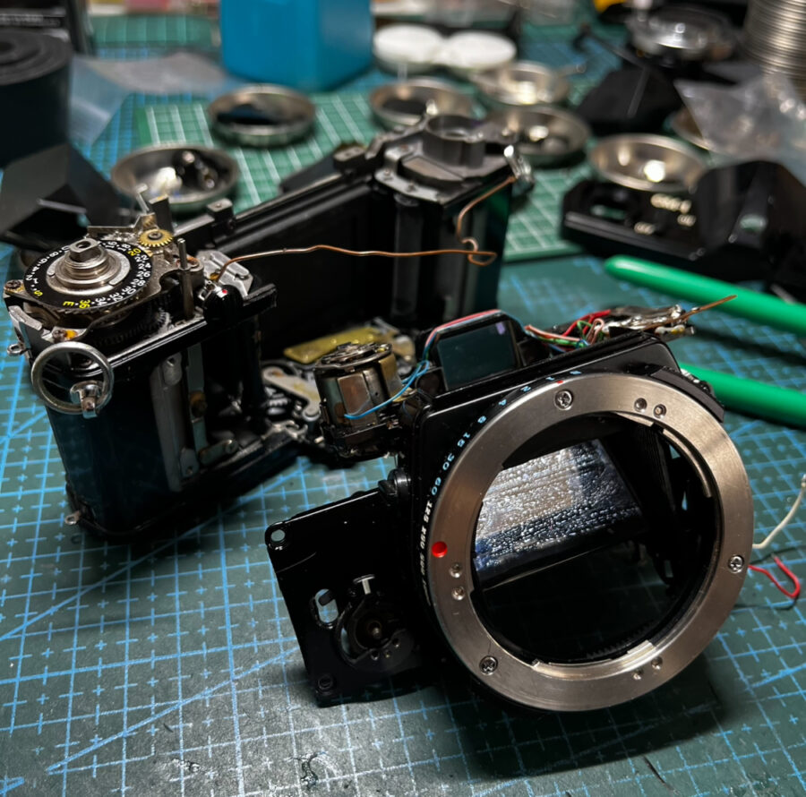 オリンパスOM-1修理日記【低速ミラーアップ、露出計2オーバー