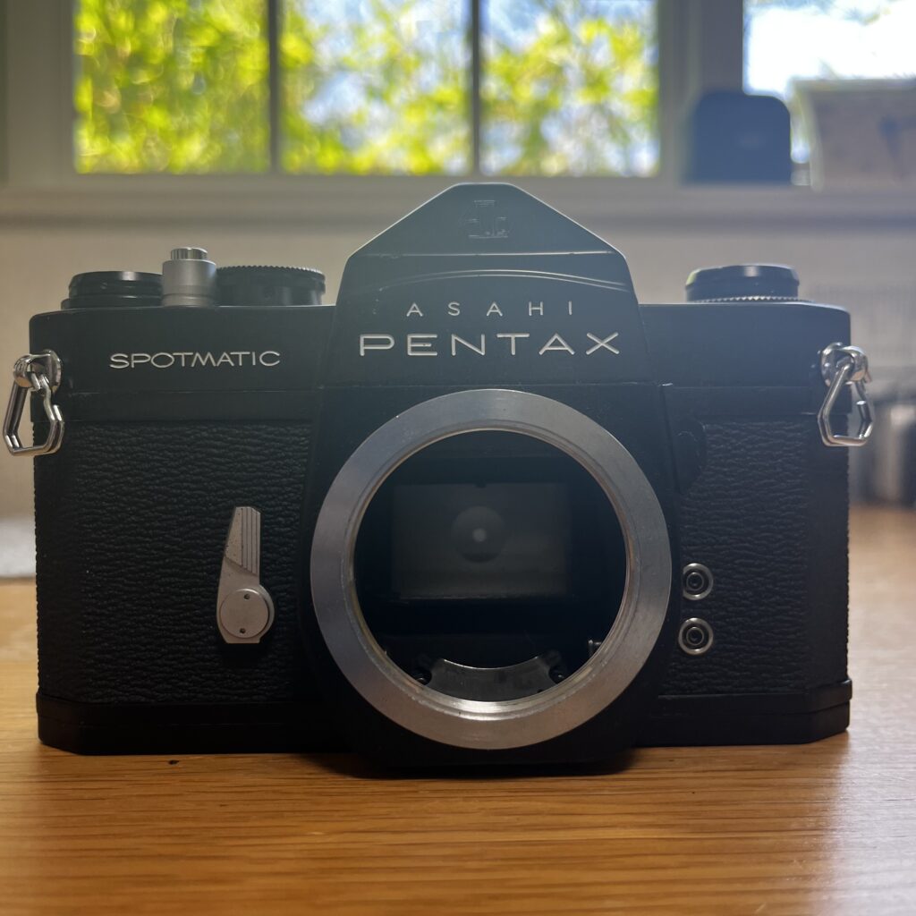 初心者必見】修理屋がすすめる中古フィルムカメラは？安いと危ない