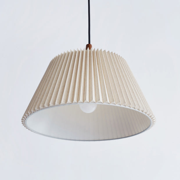 Fabric × Wood プリーツデザイン ペンダントライト – KANADEMONO