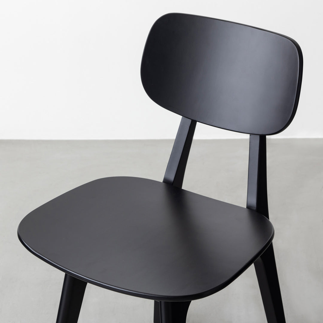 Retro - Black レトロなフォルムの ブナ材 ダイニングチェア – KANADEMONO