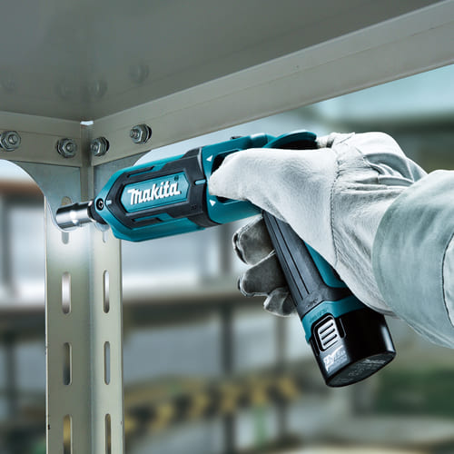 Makita 7.2V rechargeable pen impact driver TD022DSHX (with battery, ch
