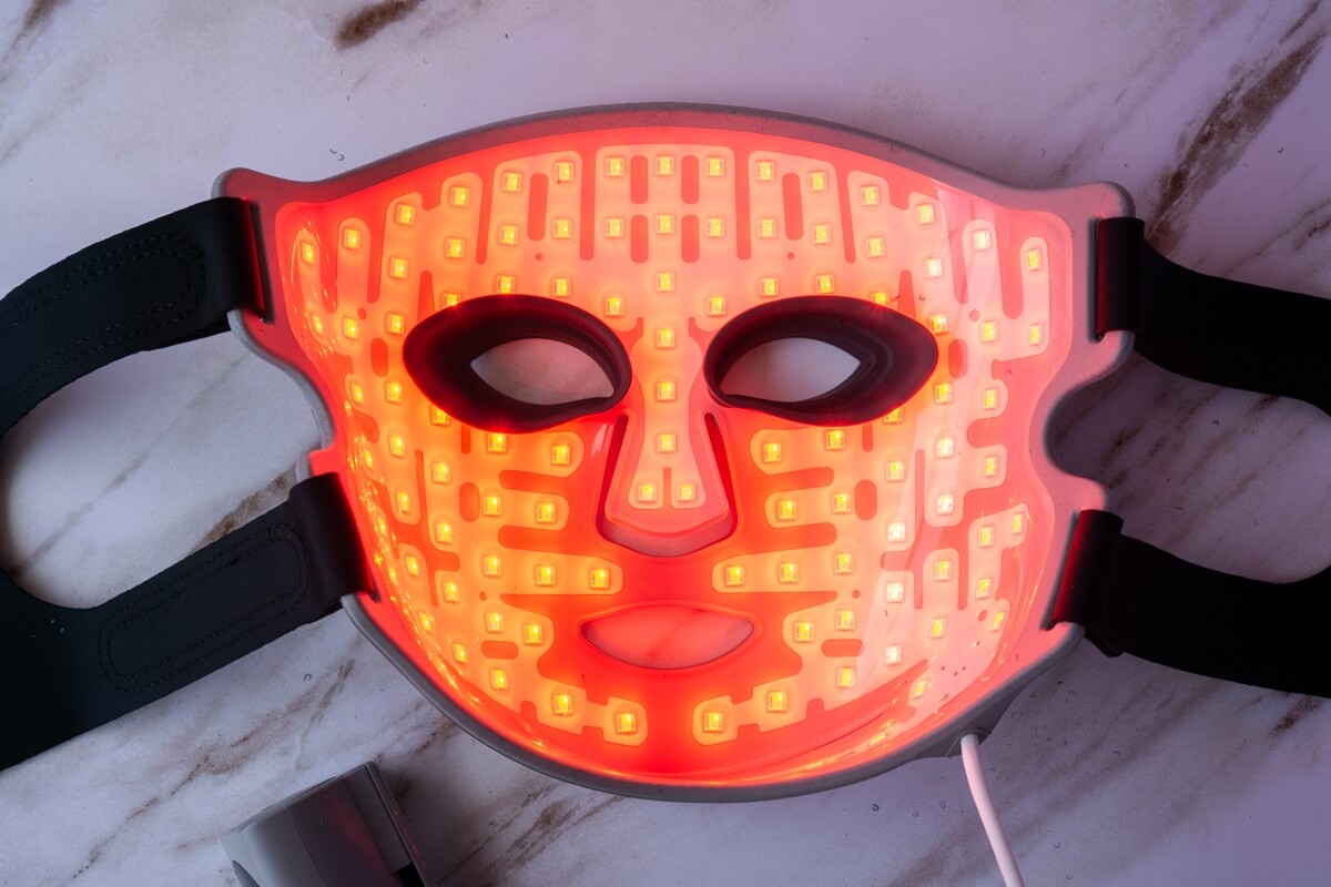 今までにない高機能！CurrentBody LED マルチライト マスクがついに