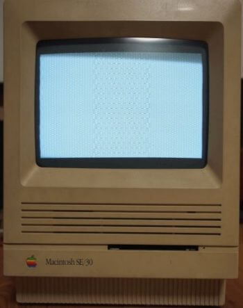 SE/30の箱を見つけた | 金子耳鼻咽喉科