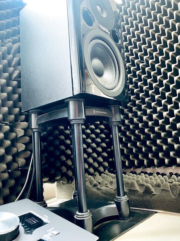 はじめての『DTM用スピーカースタンド』はこれで決まり！【ISO Acoustics】