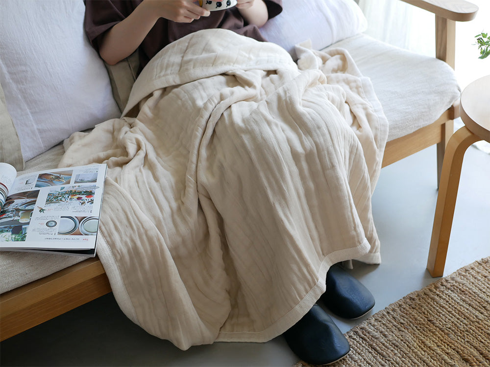 cocomani/ココマニ＞1年中使えるとろサラ5重織ガーゼケット – カチモ