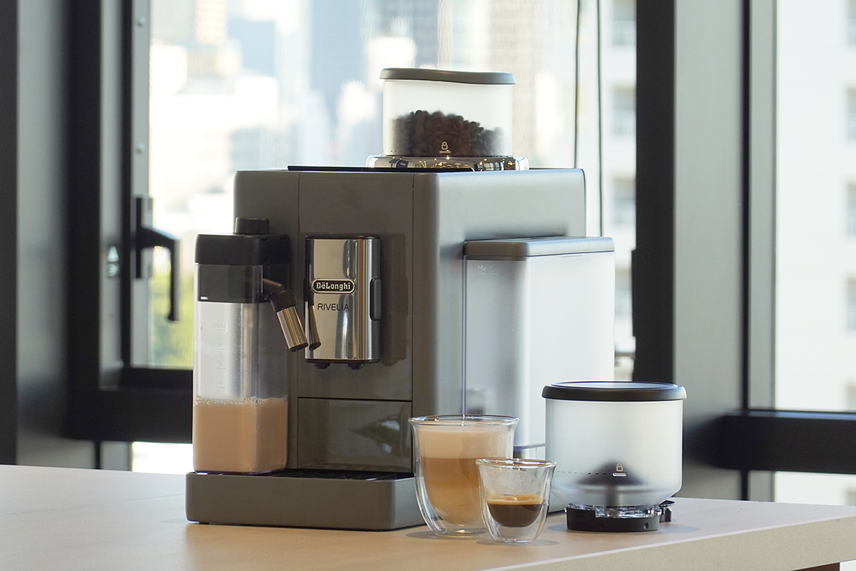 デロンギ、豆の種類など細かくカスタマイズできるコーヒーマシン
