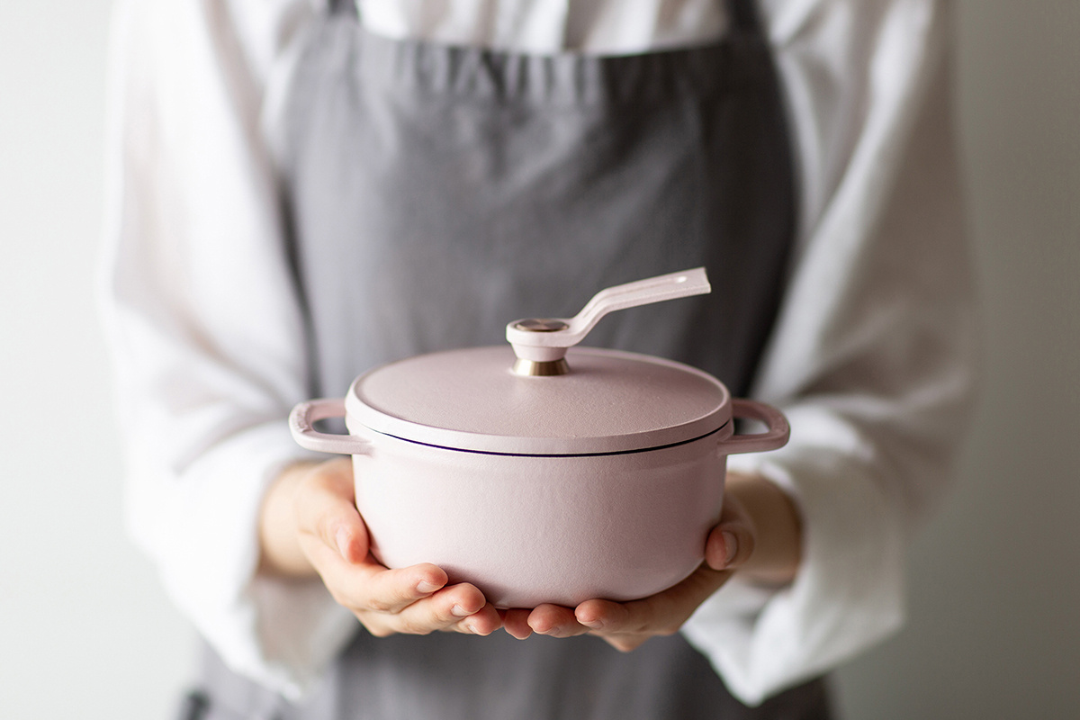 バーミキュラの無水ホーロー鍋 1～2人分のミニサイズ - 家電 Watch