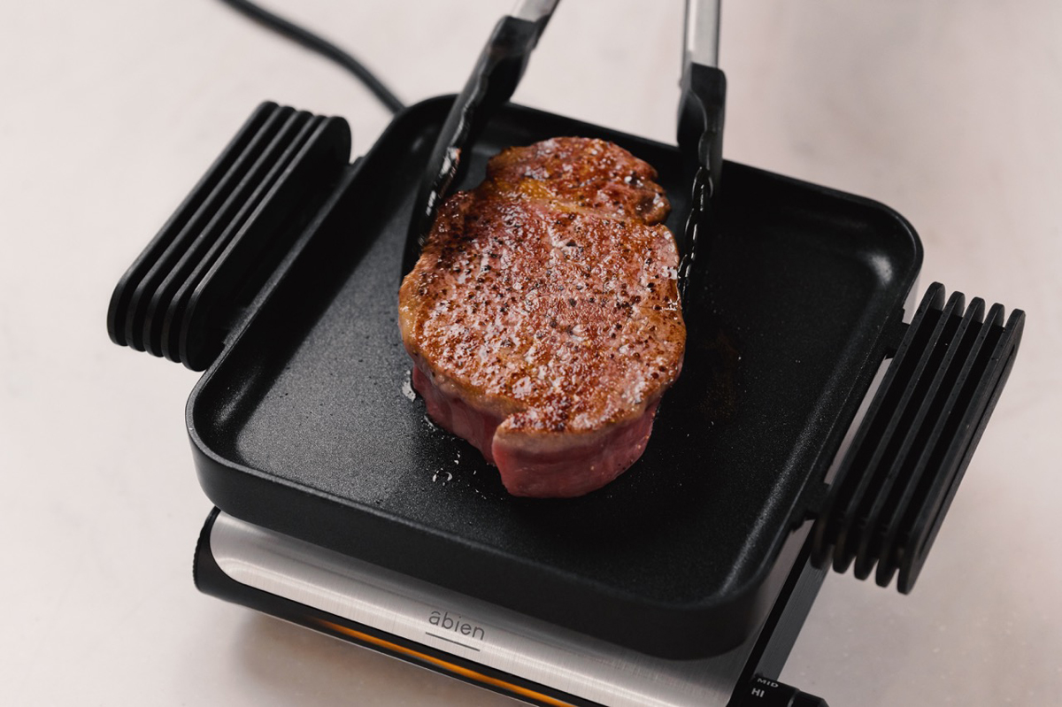 abien、10秒で肉焼き始められる1人用ホットプレート 深鍋付き - 家電 Watch