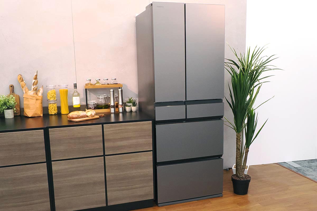 東芝、ベジータに続きフリーザ登場 冷凍室が真ん中で大容量 - 家電 Watch