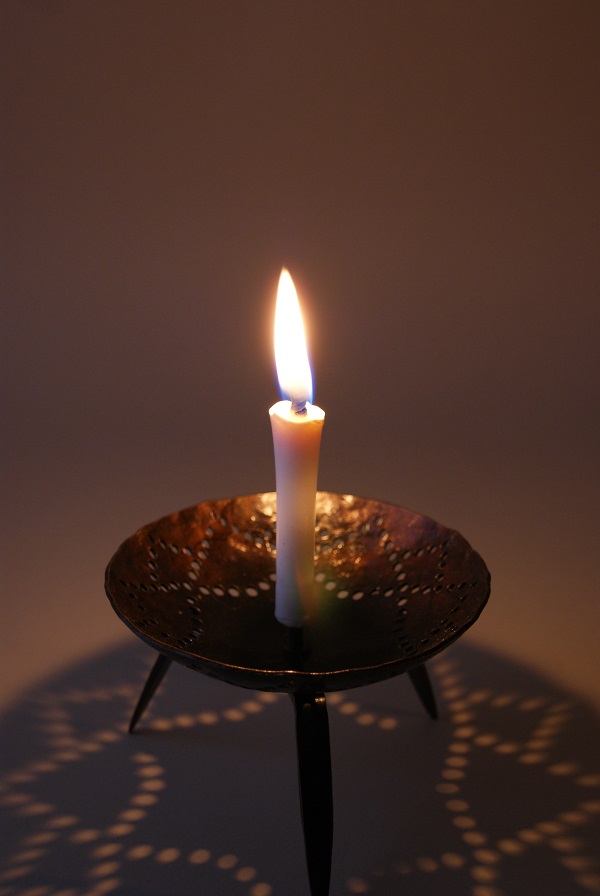 鍛冶工房弘光 / 透かし燭台 中