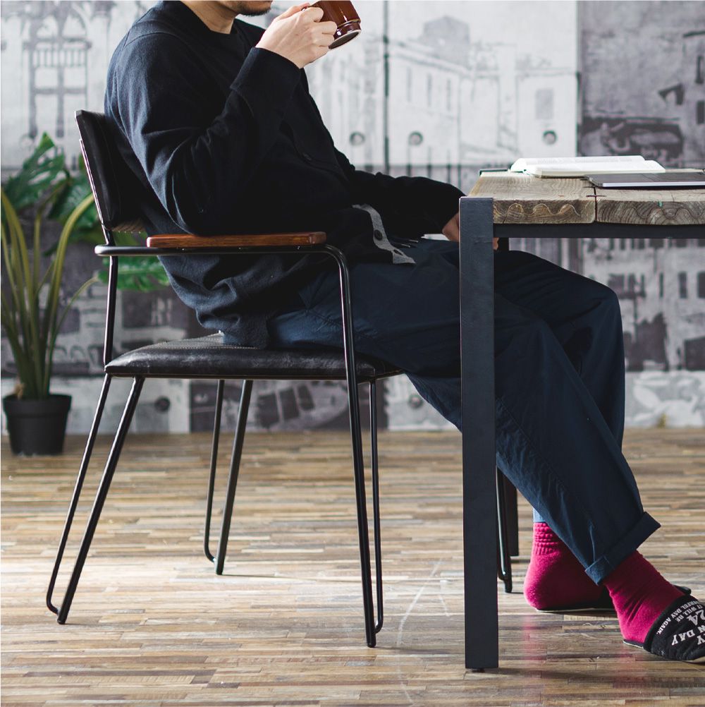 アイアンレザーアームチェア ナーリヤル 家具の製造・販売 友安製作所