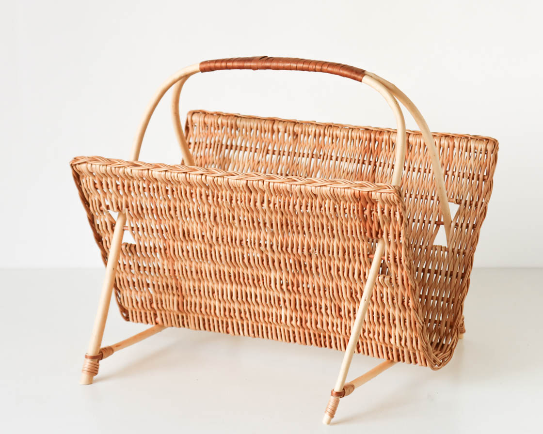 ラトビア マガジンバスケット