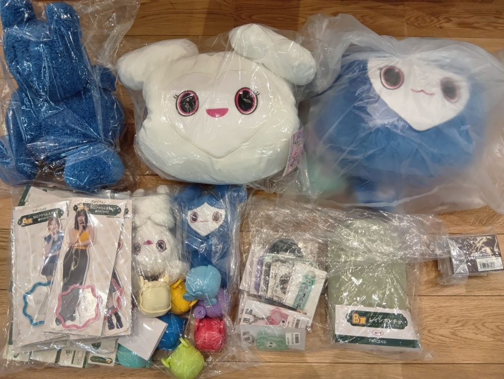 TWICEのぬいぐるみやトレカを買取 │ アイドルグッズ買取の推しトク