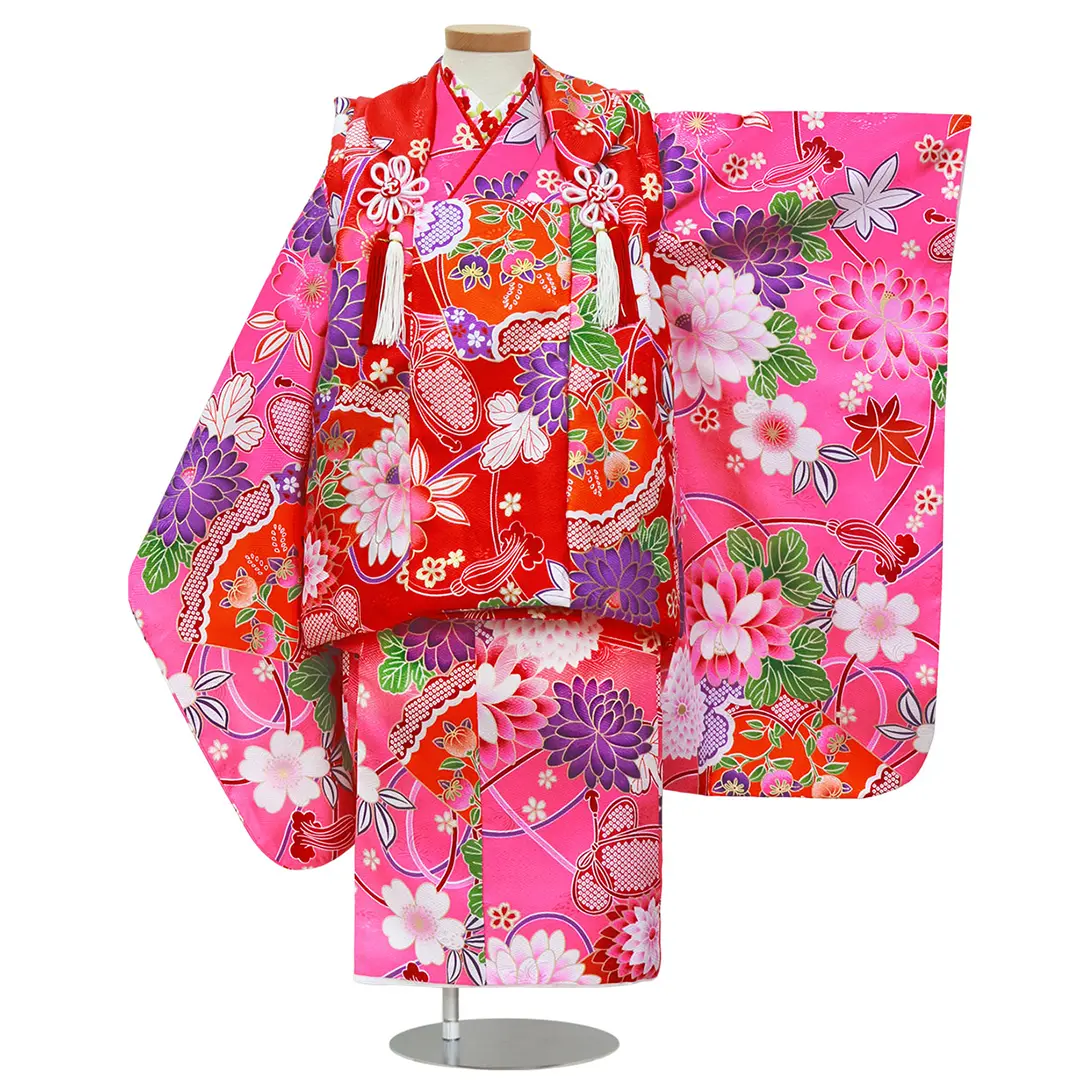 ピンク地に菊と扇の着物、同柄の被布コートセット／七五三・三歳女の子