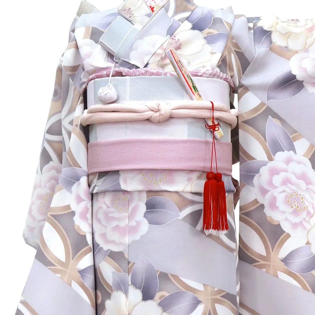 アイスグレー地にピンクと白椿の着物（紫）／七五三・七歳女の子