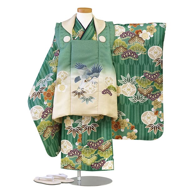 花うさぎ》緑地に濃緑の矢絣と松竹梅、鷹の被布コートセット／七五三