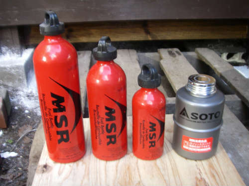 MSR燃料ボトル3種類とSOTOポータブルガソリンボトル（携行缶