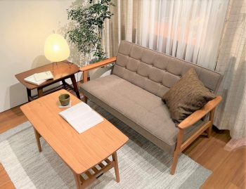 上質さと快適さを併せもつ特別な「Kチェア フラノベージュ