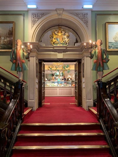 徹底解説】人気のフォートナム&メイソン 本店の楽しみ方 | 【公式