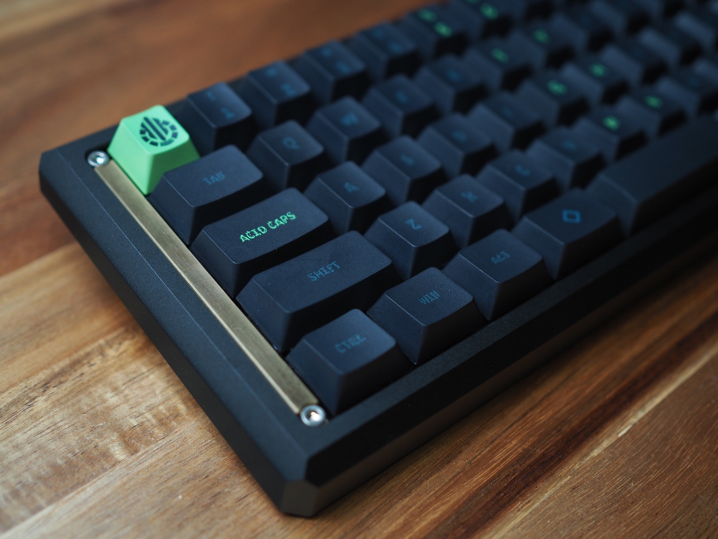 Acid Caps “Collection”」envy｜Keeb-On!