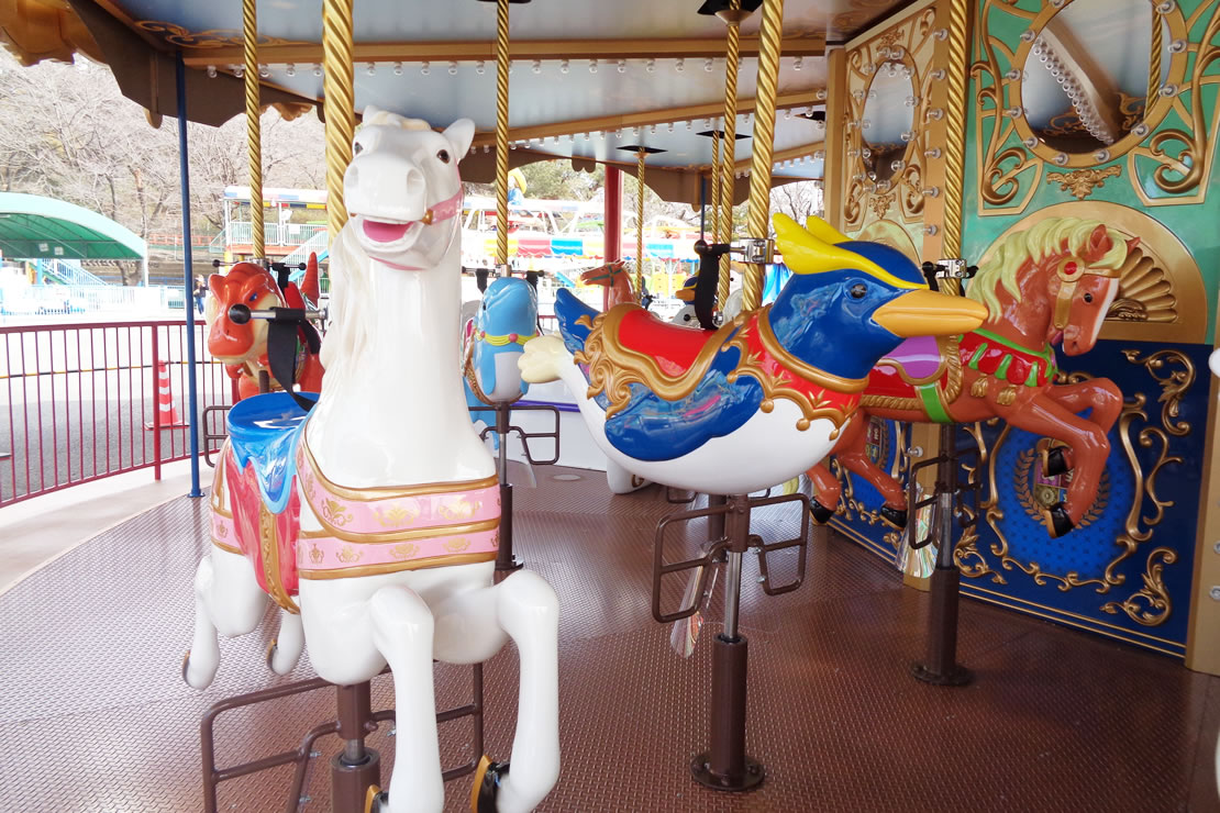 メリーゴーランド | Auto Mirai 華蔵寺遊園地