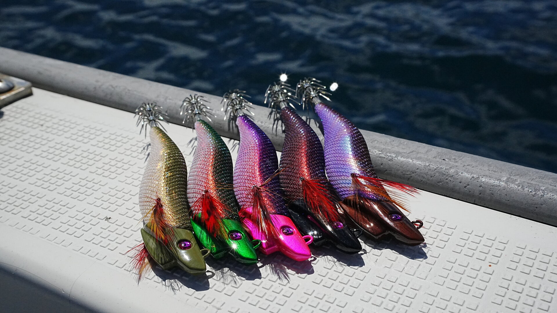 秋イカ攻略】ティップランエギのカラーローテーション術──シーズン