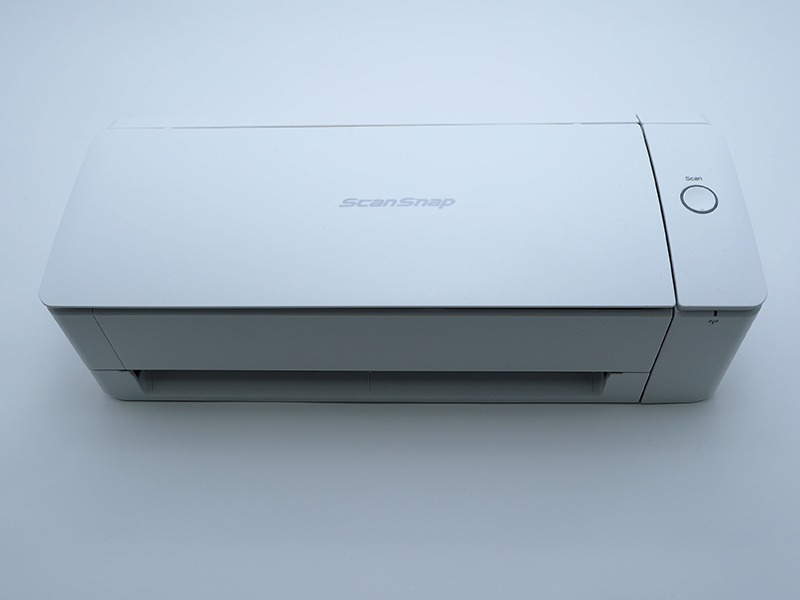 スマホもつながる万能ドキュメントスキャナー「ScanSnap iX1300