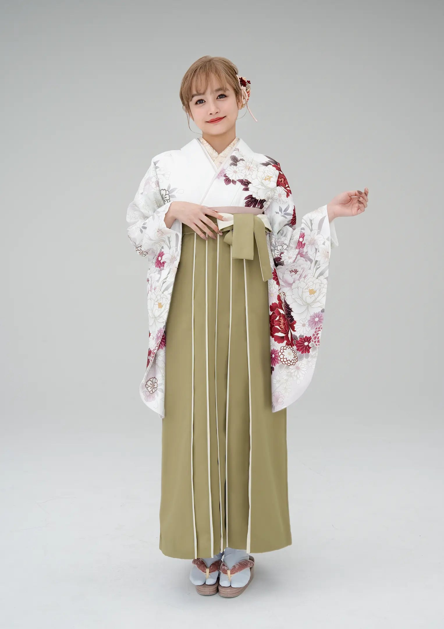 袴ネットレンタル：モスグリーンと白】大人っぽくも愛らしい/NMR-1