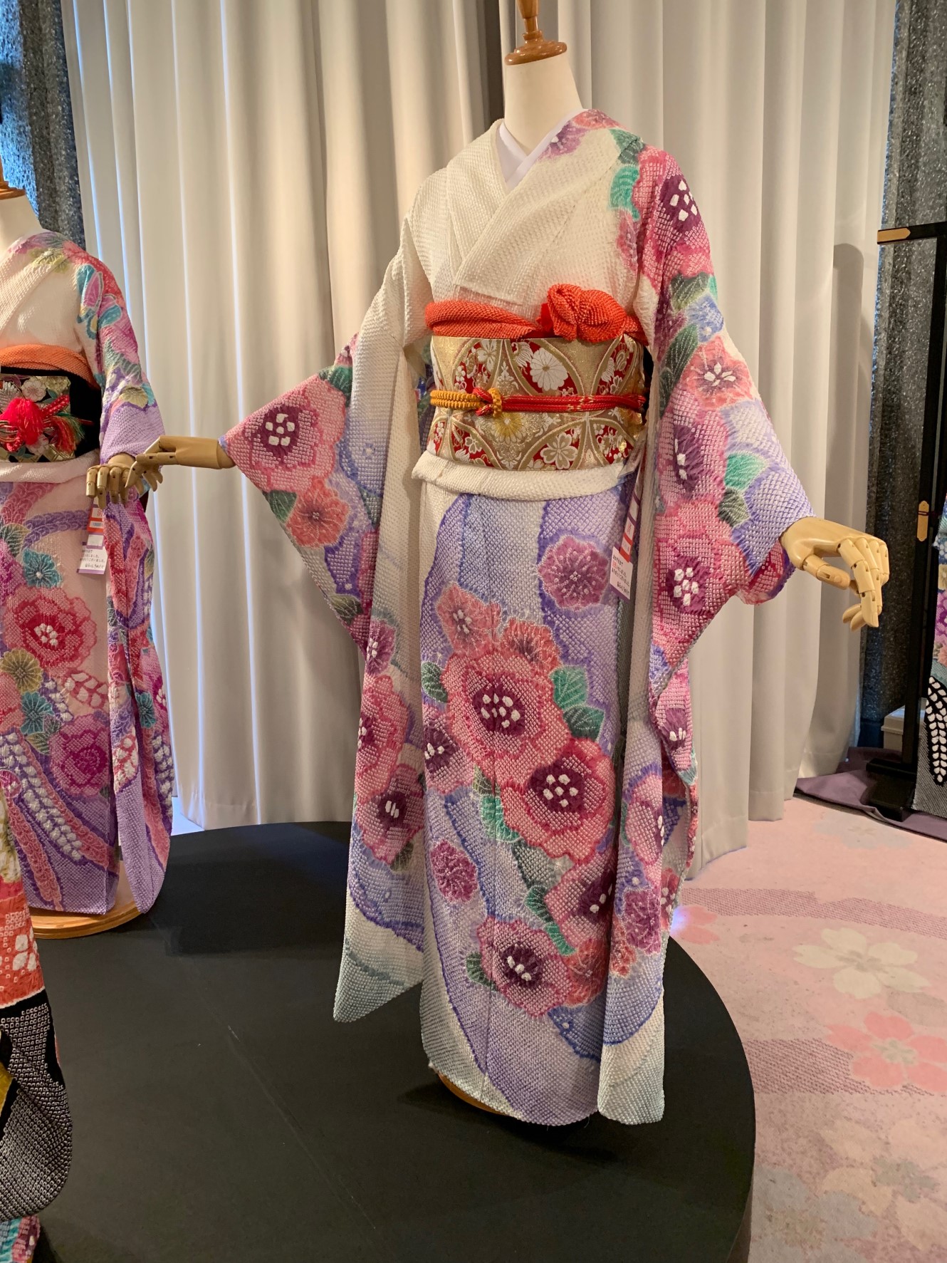 藤娘きぬたや」の総絞りの振袖・きもの展のご案内 - KIMONO-PRO ブログ