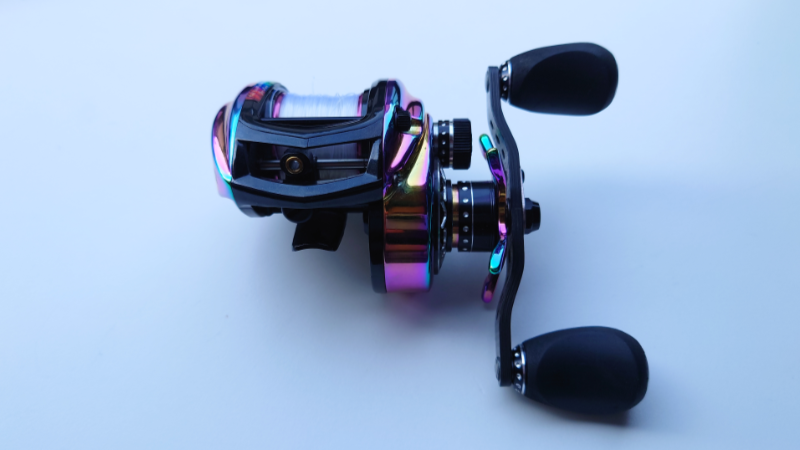 色鮮やかなリール REVO ELITE AURORA 64 LIMITED - KingFisherGarage